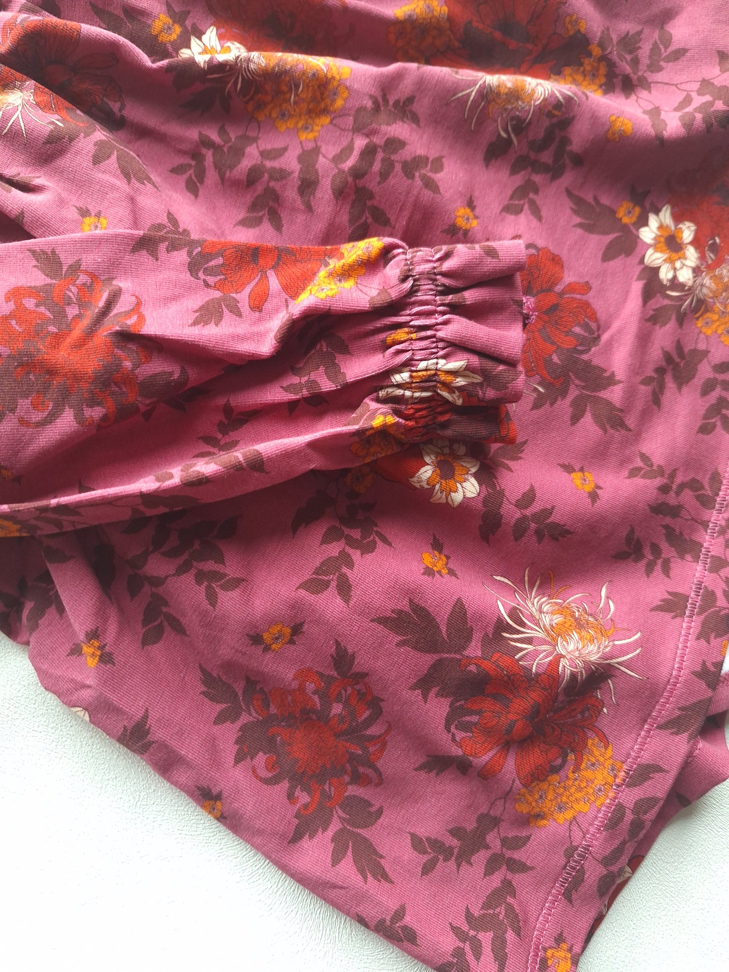 Body, šaty dlouhý rukáv